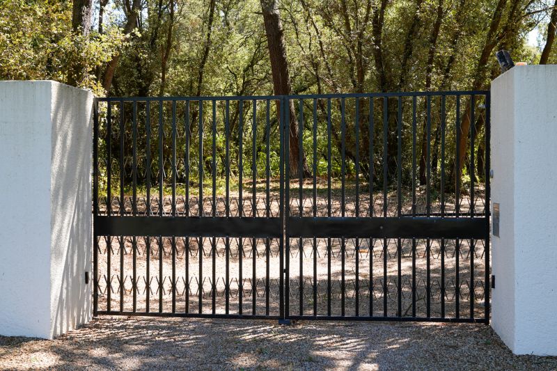 Building Gate Installation in Clermont, FL